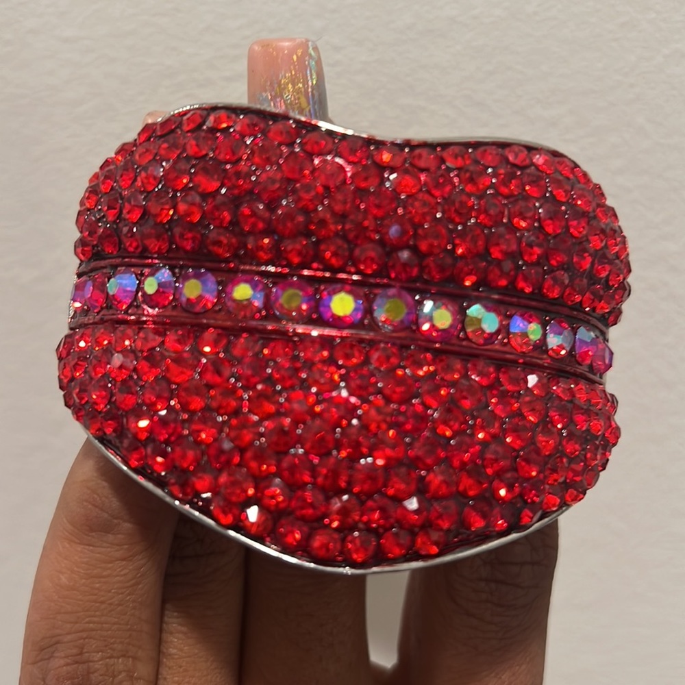 Costume bling Lips bracelet